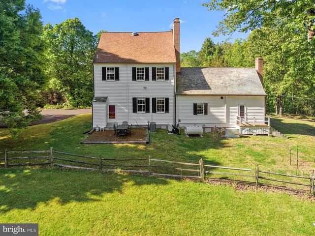8706 CRAIN HWY, Upper Marlboro, MD 20772