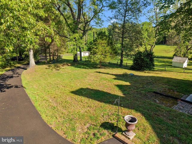 8706 CRAIN HWY, Upper Marlboro, MD 20772