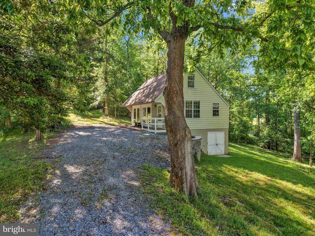 8706 CRAIN HWY, Upper Marlboro, MD 20772