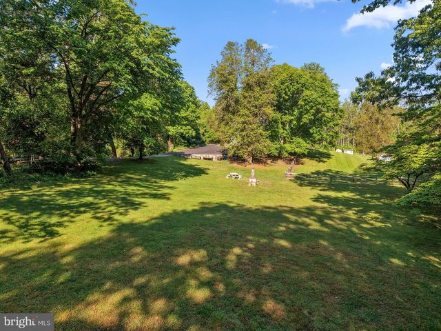 8706 CRAIN HWY, Upper Marlboro, MD 20772