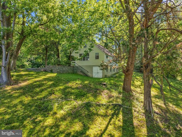 8706 CRAIN HWY, Upper Marlboro, MD 20772