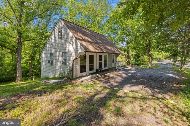 8706 CRAIN HWY, Upper Marlboro, MD 20772