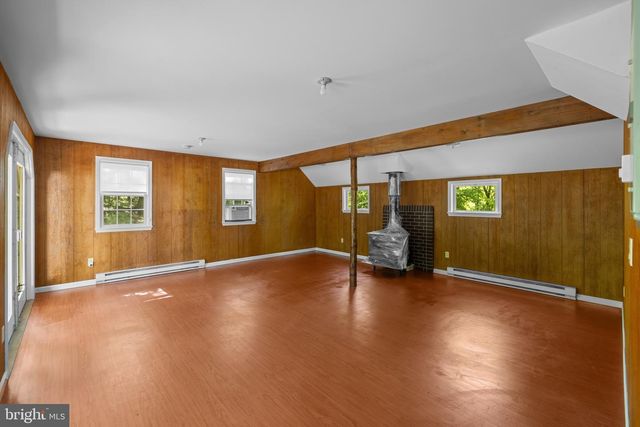 8706 CRAIN HWY, Upper Marlboro, MD 20772