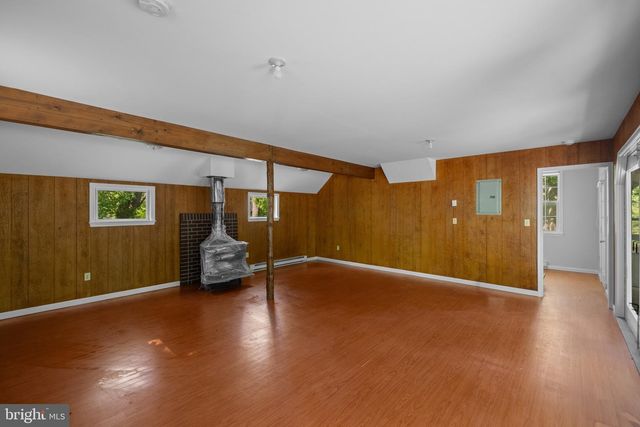 8706 CRAIN HWY, Upper Marlboro, MD 20772