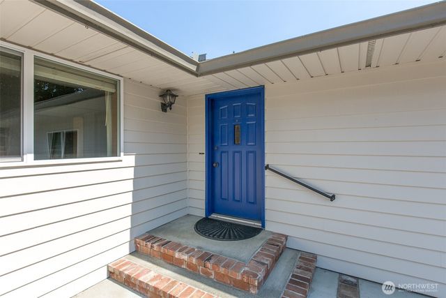 185 Fairway Drive, Sequim, WA 98382