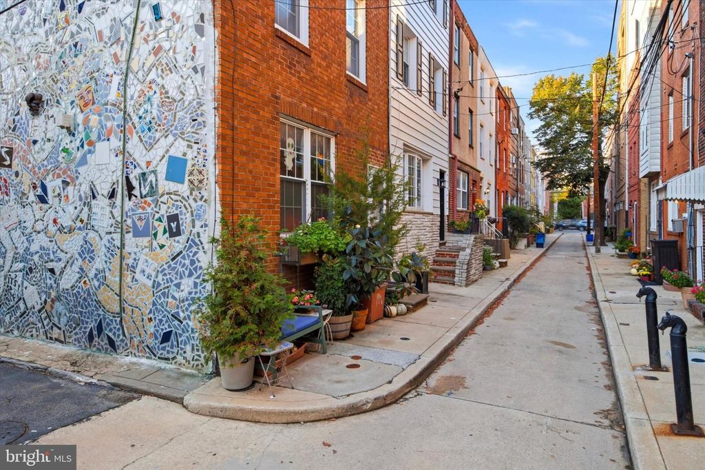 722 S MILDRED ST, PHILADELPHIA, PA 19147 — photo 2