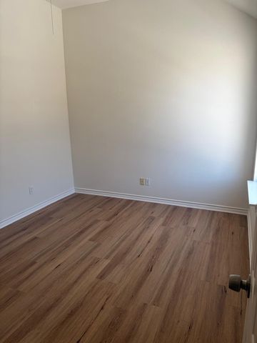 420 Woodlawn Street, Krum, TX 76249