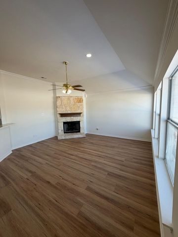 420 Woodlawn Street, Krum, TX 76249