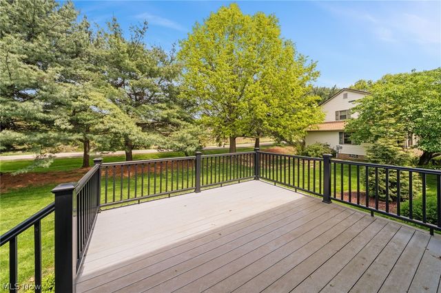 6037 Sandy Ridge Circle NW, North Canton, OH 44720
