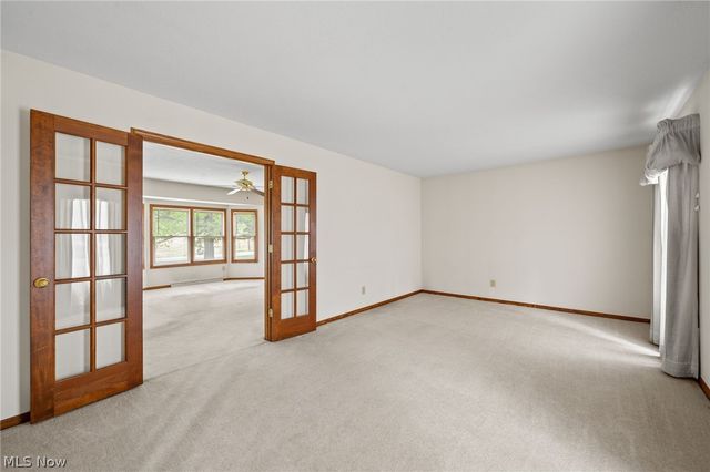 6037 Sandy Ridge Circle NW, North Canton, OH 44720