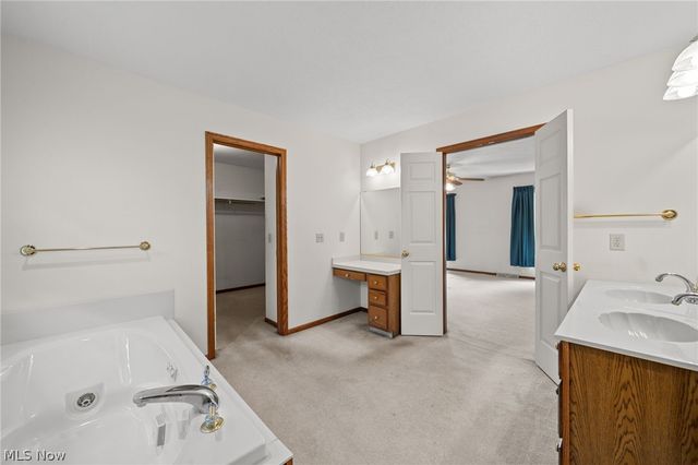 6037 Sandy Ridge Circle NW, North Canton, OH 44720