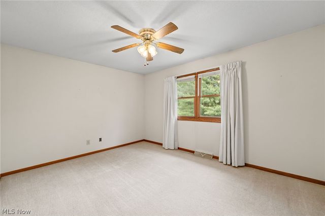 6037 Sandy Ridge Circle NW, North Canton, OH 44720