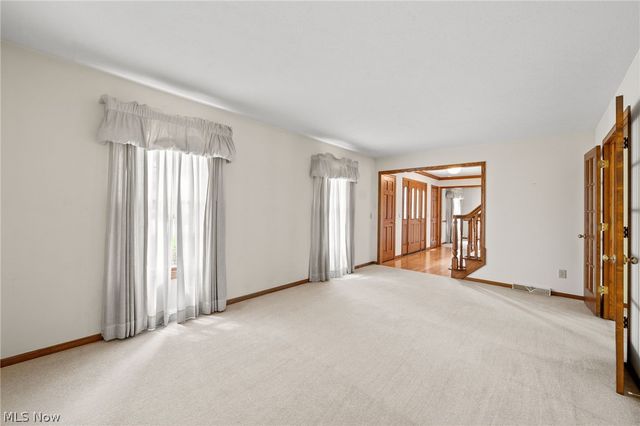 6037 Sandy Ridge Circle NW, North Canton, OH 44720