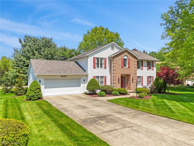 6037 Sandy Ridge Circle NW, North Canton, OH 44720