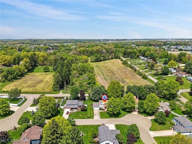 6037 Sandy Ridge Circle NW, North Canton, OH 44720