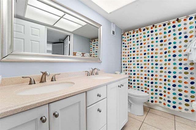 17140 GULF BOULEVARD 611, St Petersburg, FL 33708