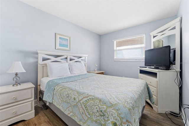 17140 GULF BOULEVARD 611, St Petersburg, FL 33708