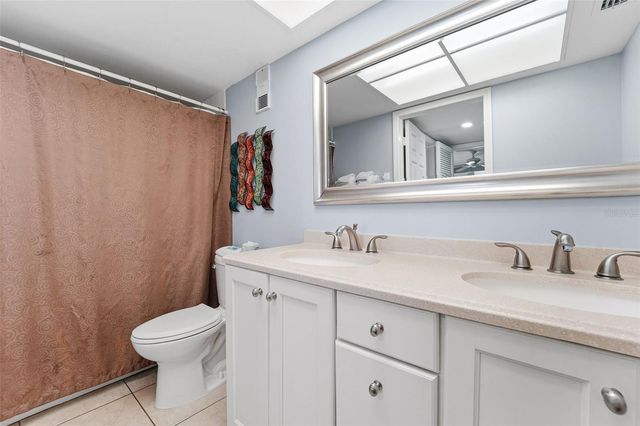 17140 GULF BOULEVARD 611, St Petersburg, FL 33708