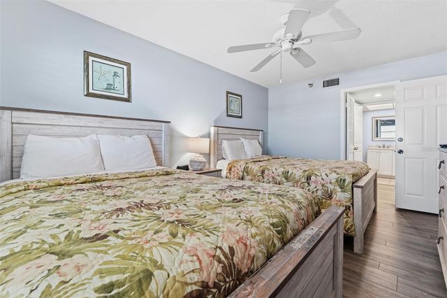 17140 GULF BOULEVARD 611, St Petersburg, FL 33708