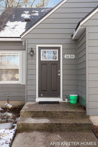 1638 32nd Street, Wyoming, MI 49508