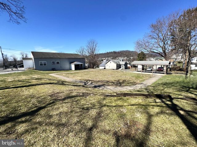401 YALE ST, Lewistown, PA 17044