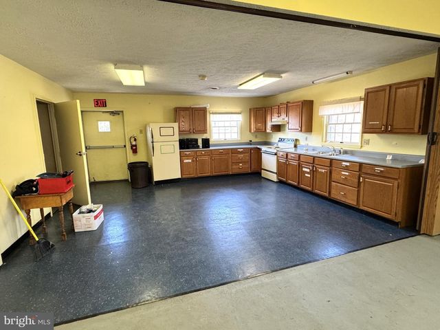 401 YALE ST, Lewistown, PA 17044