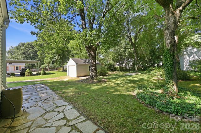 217 Queen Anne Road, Salisbury, NC 28144
