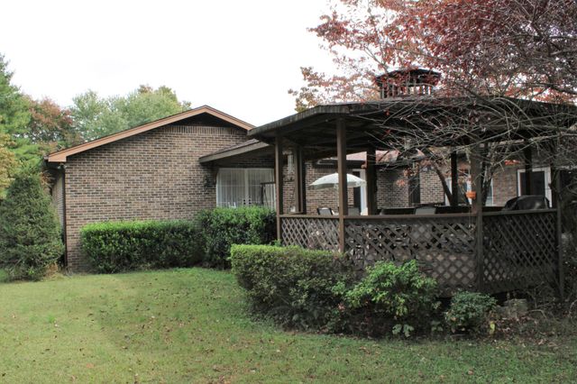 615 Lakeview Way, Winchester, TN 37398