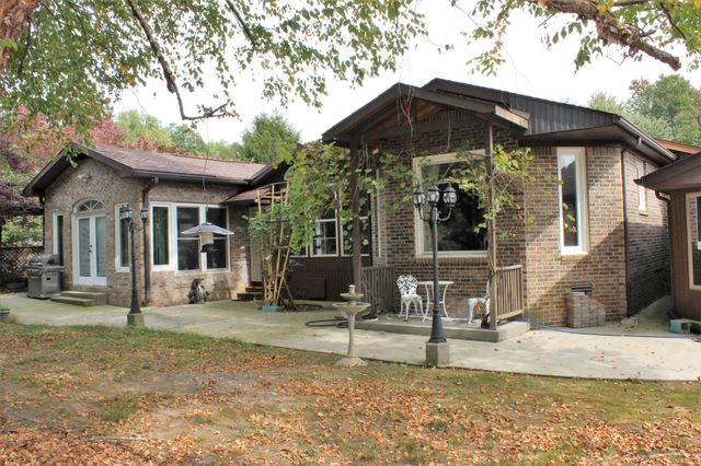 615 Lakeview Way, Winchester, TN 37398