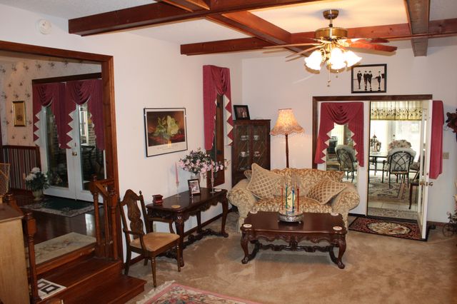 615 Lakeview Way, Winchester, TN 37398