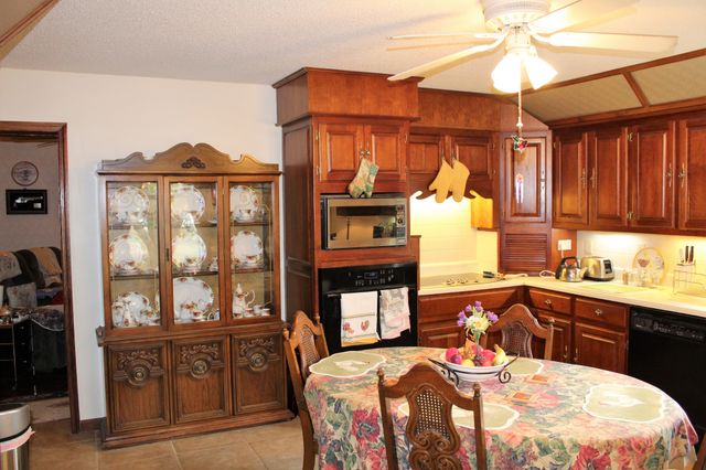 615 Lakeview Way, Winchester, TN 37398