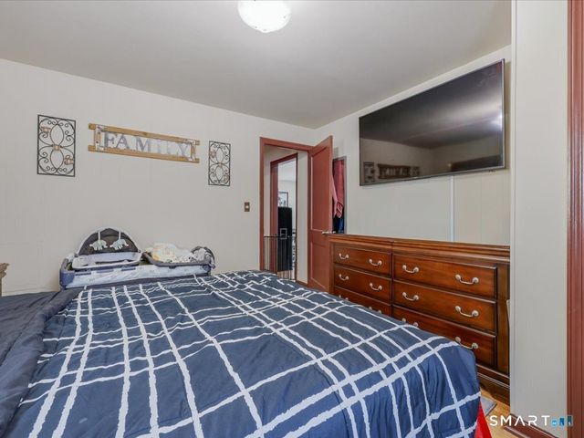 84 Barnes Avenue, New Haven, CT 06513