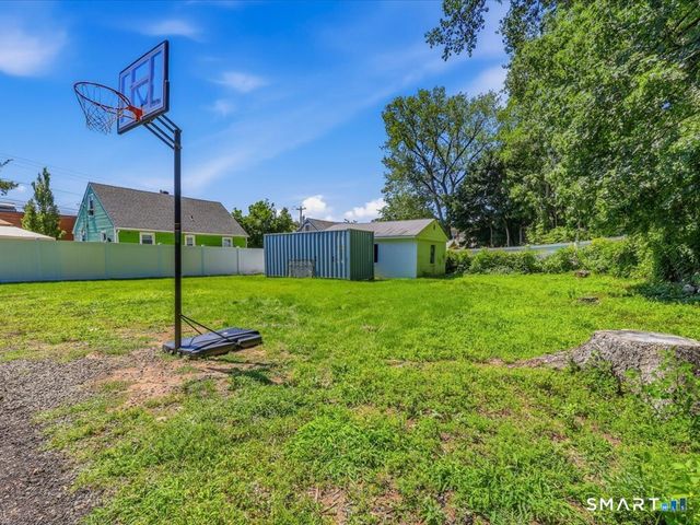 84 Barnes Avenue, New Haven, CT 06513