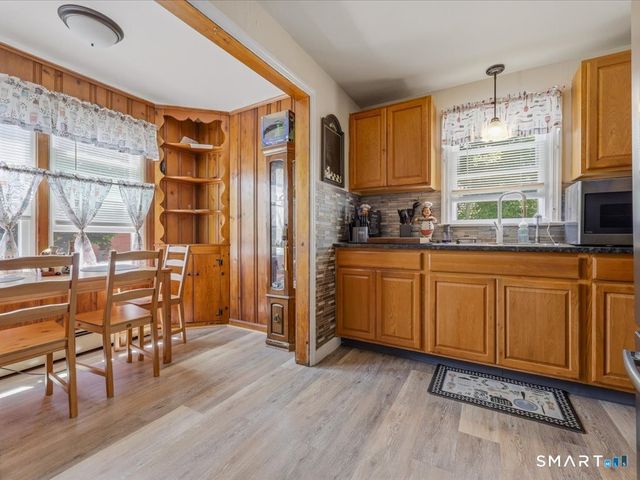 84 Barnes Avenue, New Haven, CT 06513