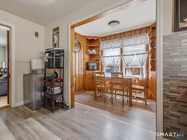 84 Barnes Avenue, New Haven, CT 06513