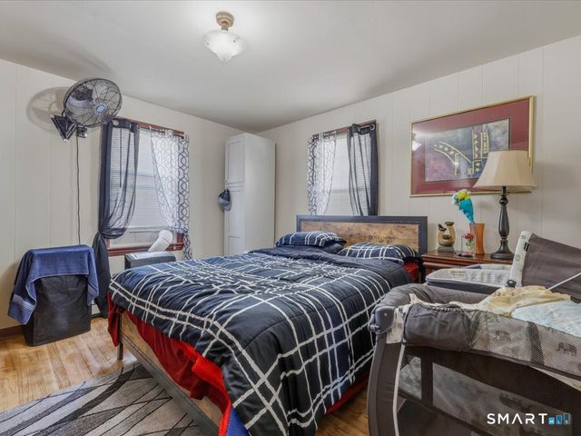 84 Barnes Avenue, New Haven, CT 06513