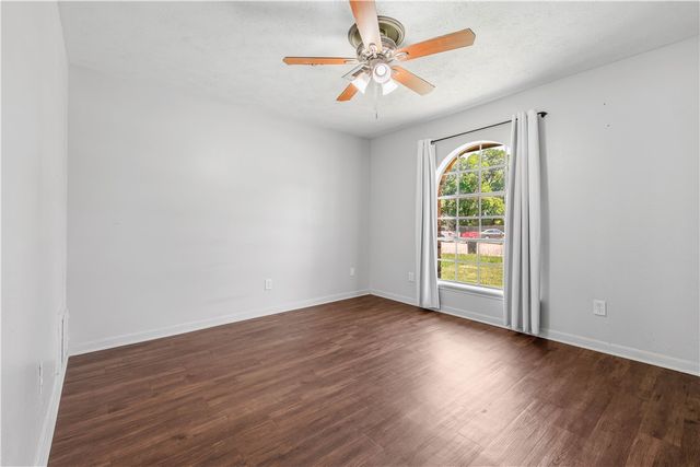 1404 Medina Drive, College Station, TX 77840