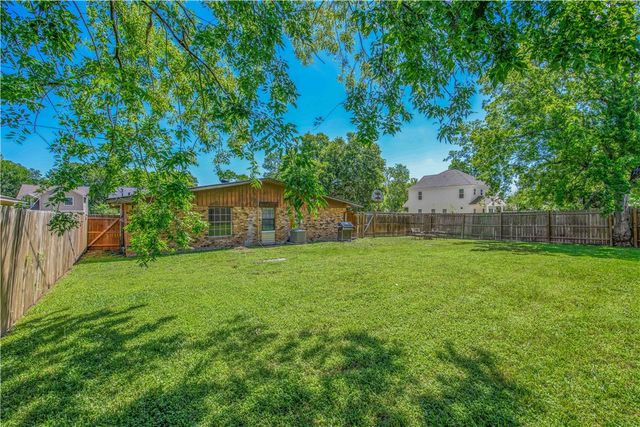 1404 Medina Drive, College Station, TX 77840