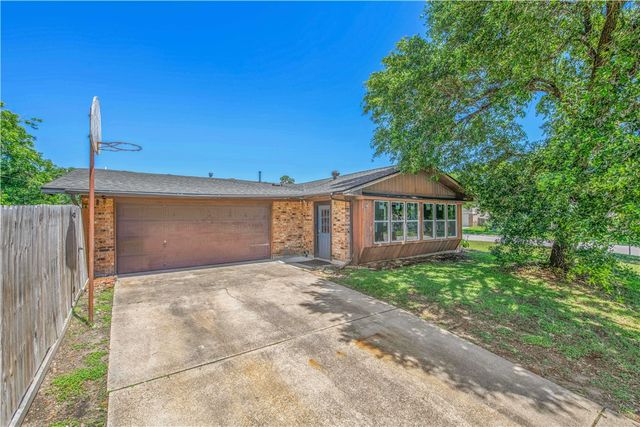1404 Medina Drive, College Station, TX 77840