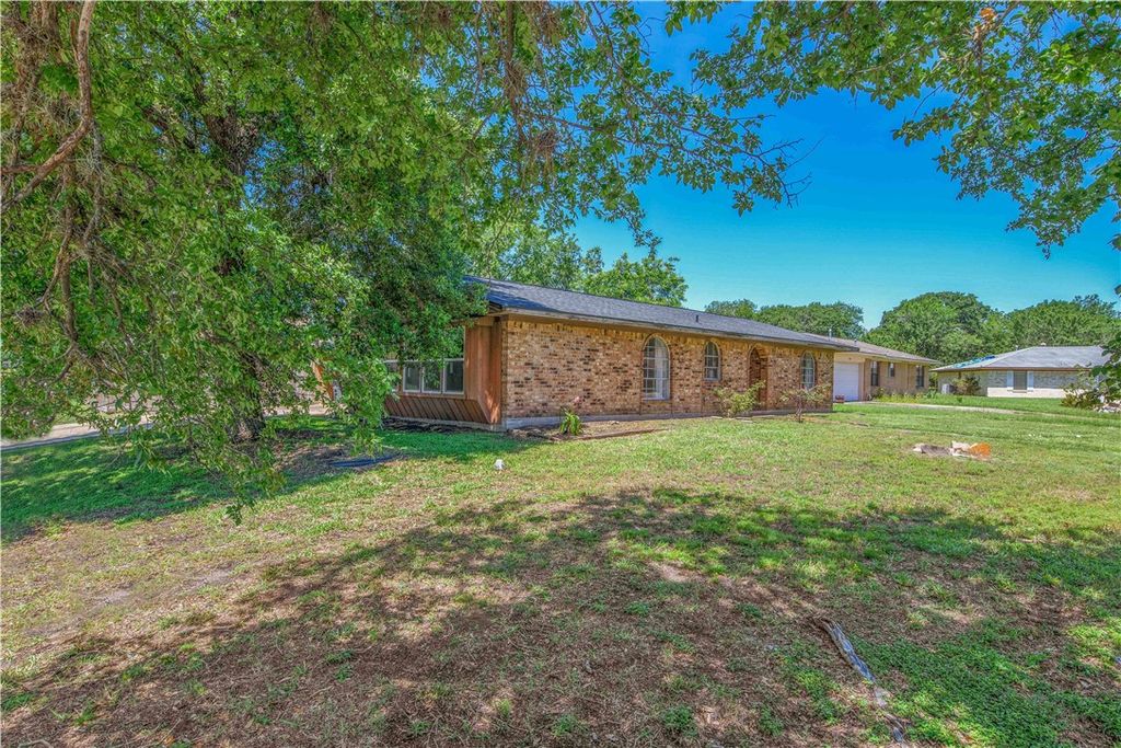 1404 Medina Drive, College Station, TX 77840