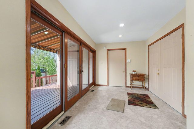 16182 Lakewood Street, Lowell, IN 46356