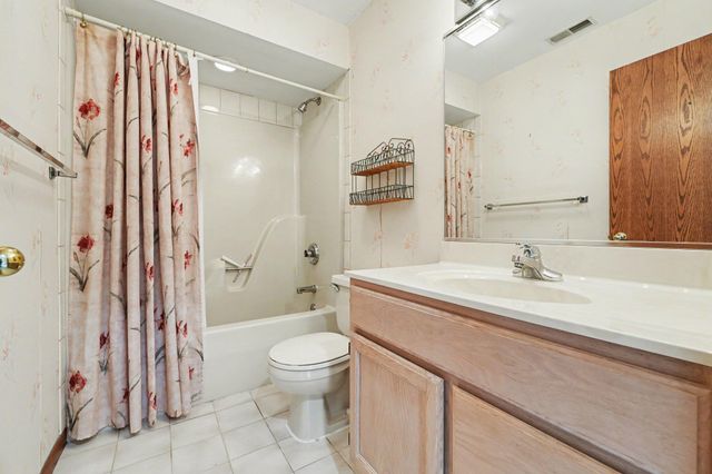 16182 Lakewood Street, Lowell, IN 46356