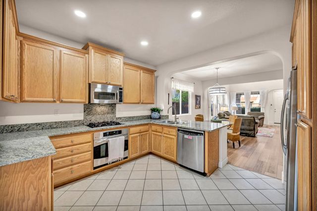 3152 Noahblomquist Way, Rancho Cordova, CA 95670