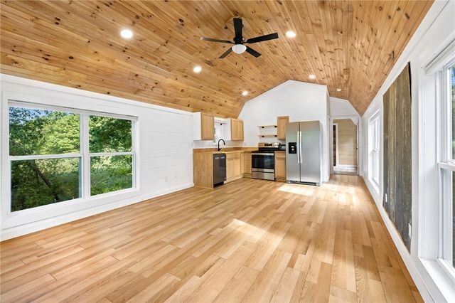 14627 Elkhorn Springs Road, Fayetteville, AR 72704