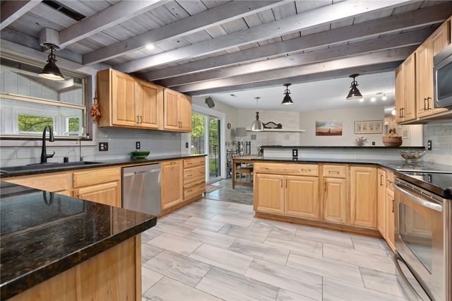 14627 Elkhorn Springs Road, Fayetteville, AR 72704