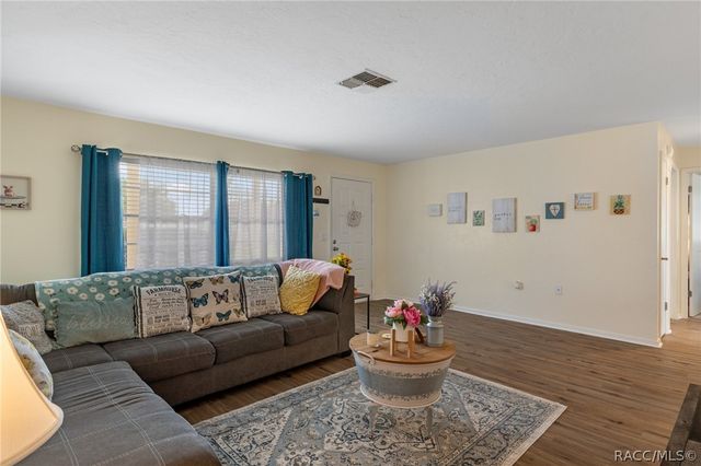 3288 N Maidencane Drive, Beverly Hills, FL 34465