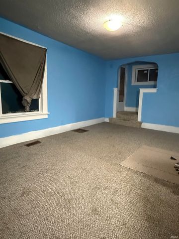 3317 Smith Street, Fort Wayne, IN 46806