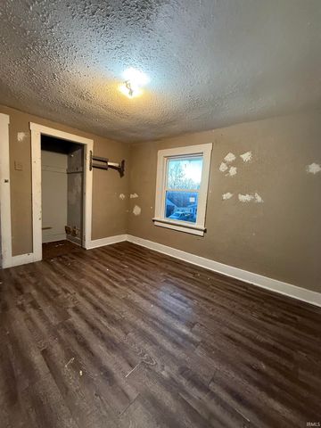 3317 Smith Street, Fort Wayne, IN 46806