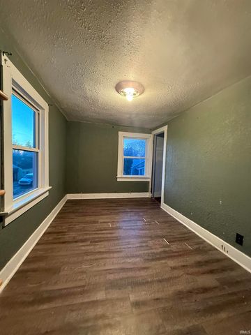 3317 Smith Street, Fort Wayne, IN 46806