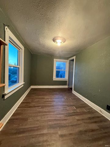 3317 Smith Street, Fort Wayne, IN 46806